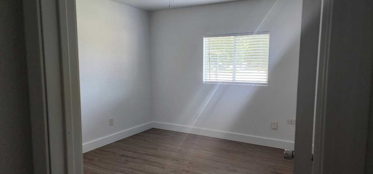 1312 Bennett Dr - Photo 3 of 9