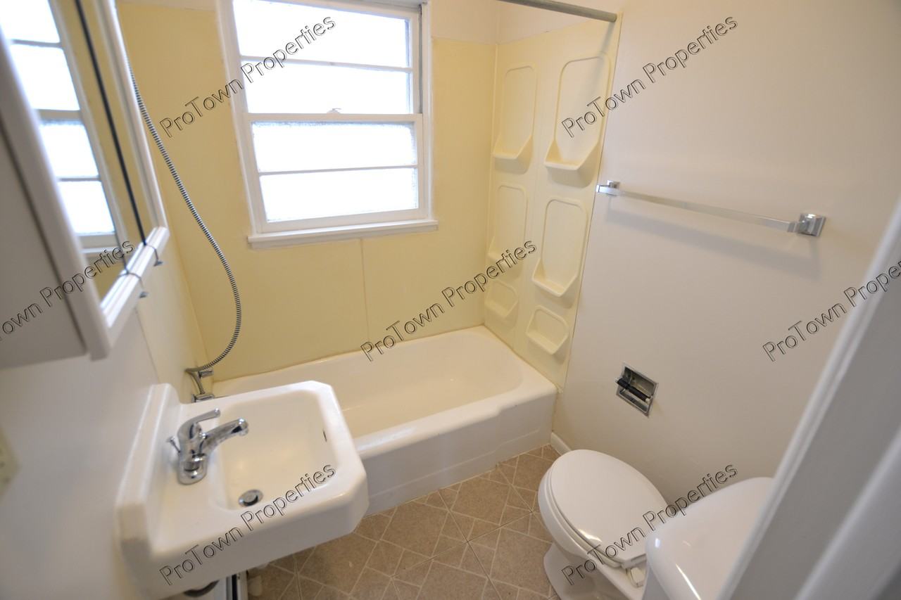 402 Siegmund Street #4 - Photo 6 of 7