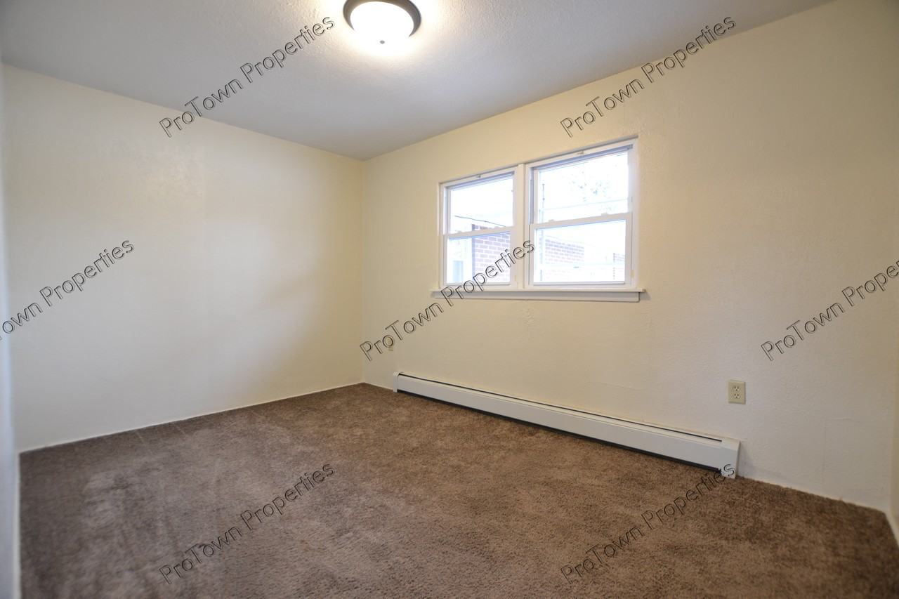 402 Siegmund Street #4 - Photo 7 of 7
