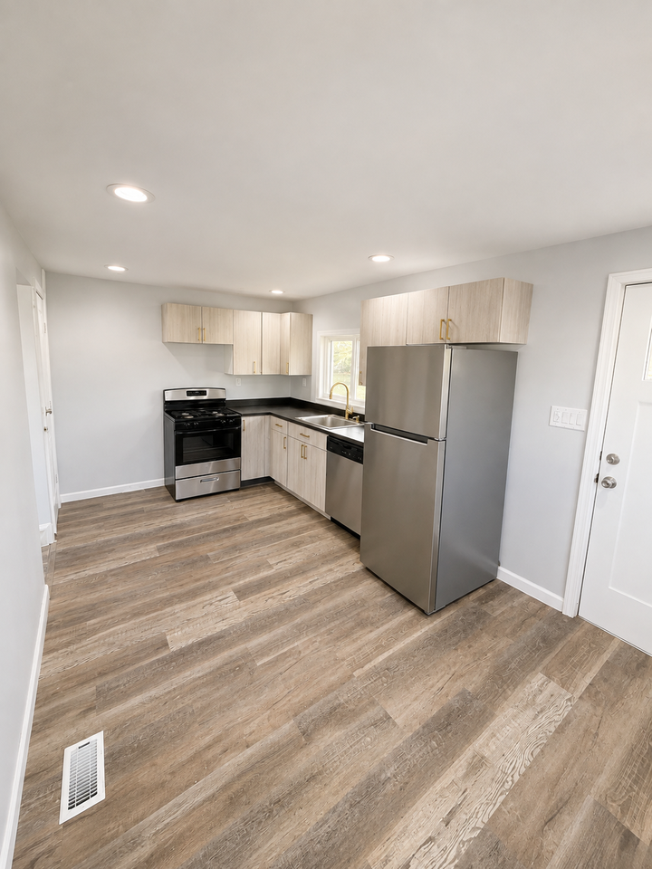 569 4th Avenue - Photo 6 of 10
