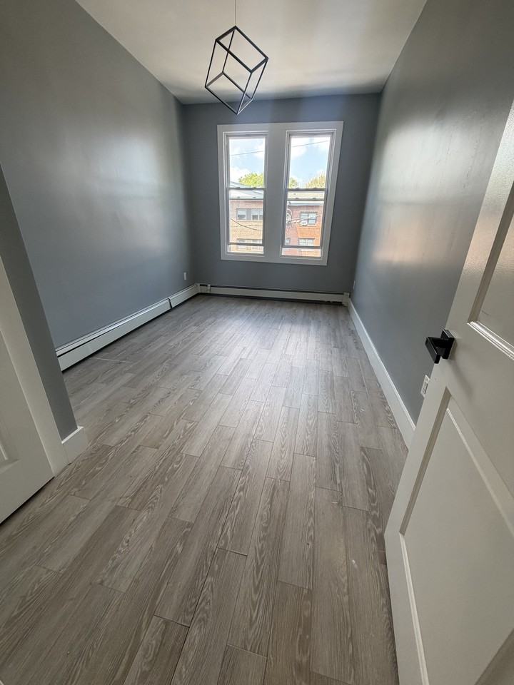 28 Dales Ave #3 - Photo 3 of 8