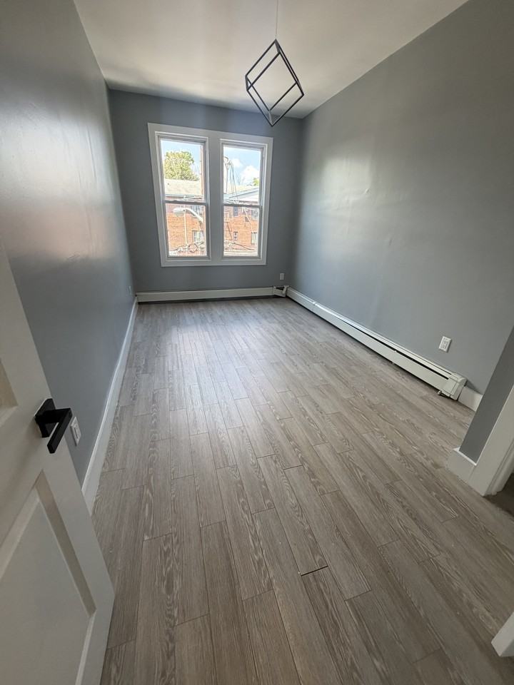 28 Dales Ave #3 - Photo 7 of 8
