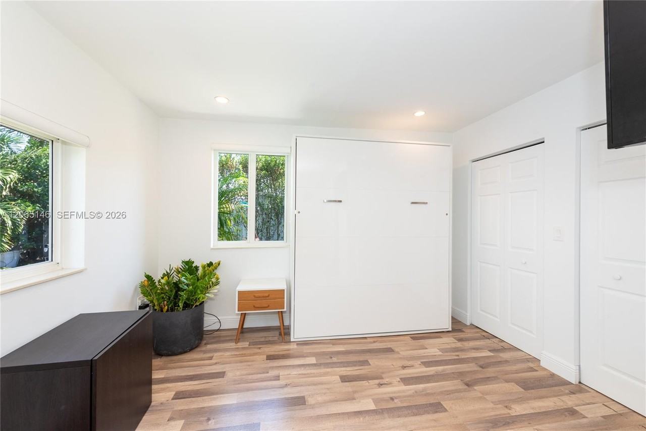 1450 Sw 20th Ave #NA - Photo 3 of 20