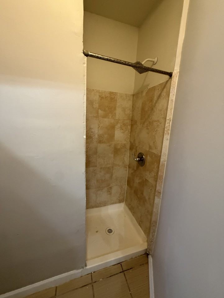 91 E 25th St #8 - Photo 7 of 7