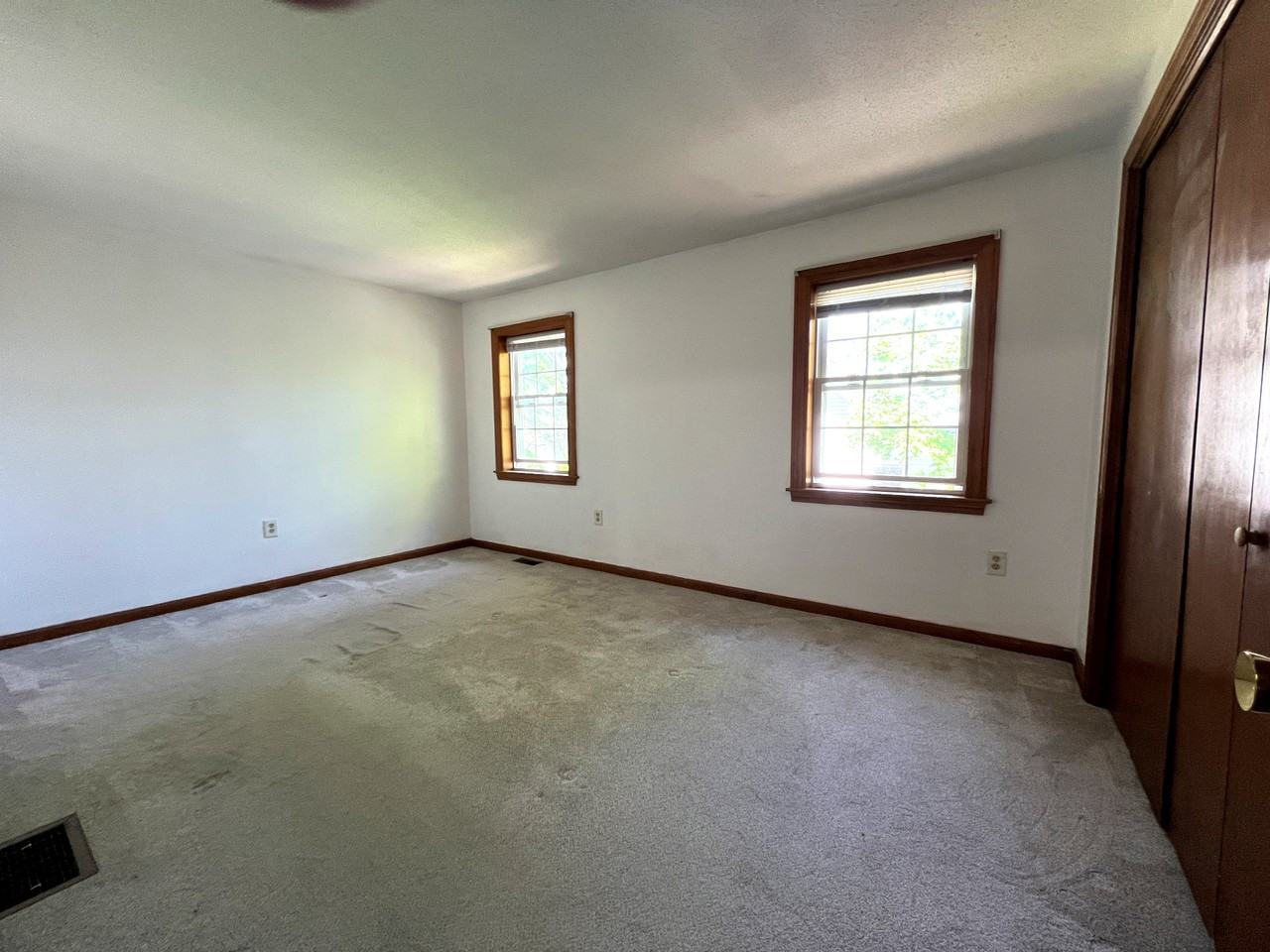 80 Smith St #2A - Photo 6 of 10