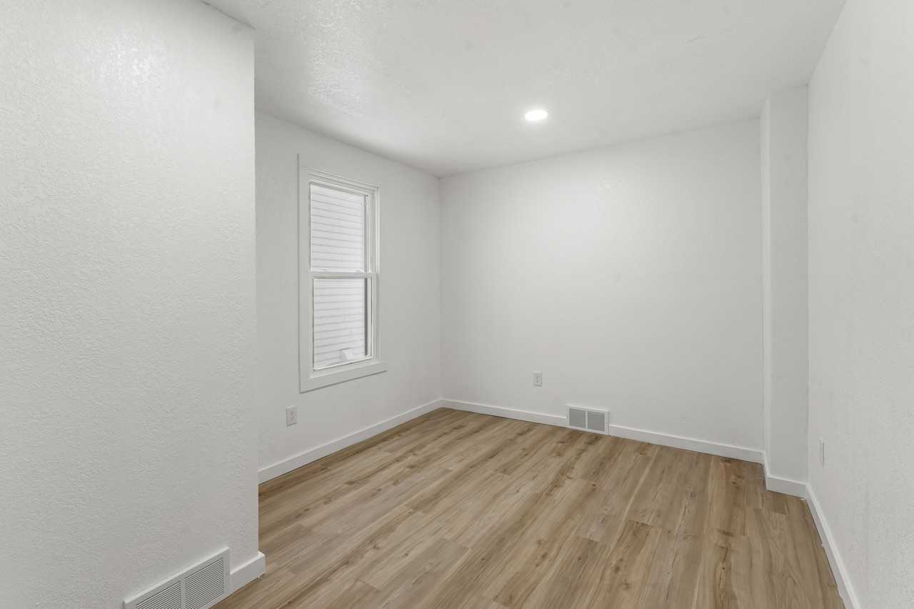 4448 43rd Ave S #NA - Photo 2 of 23
