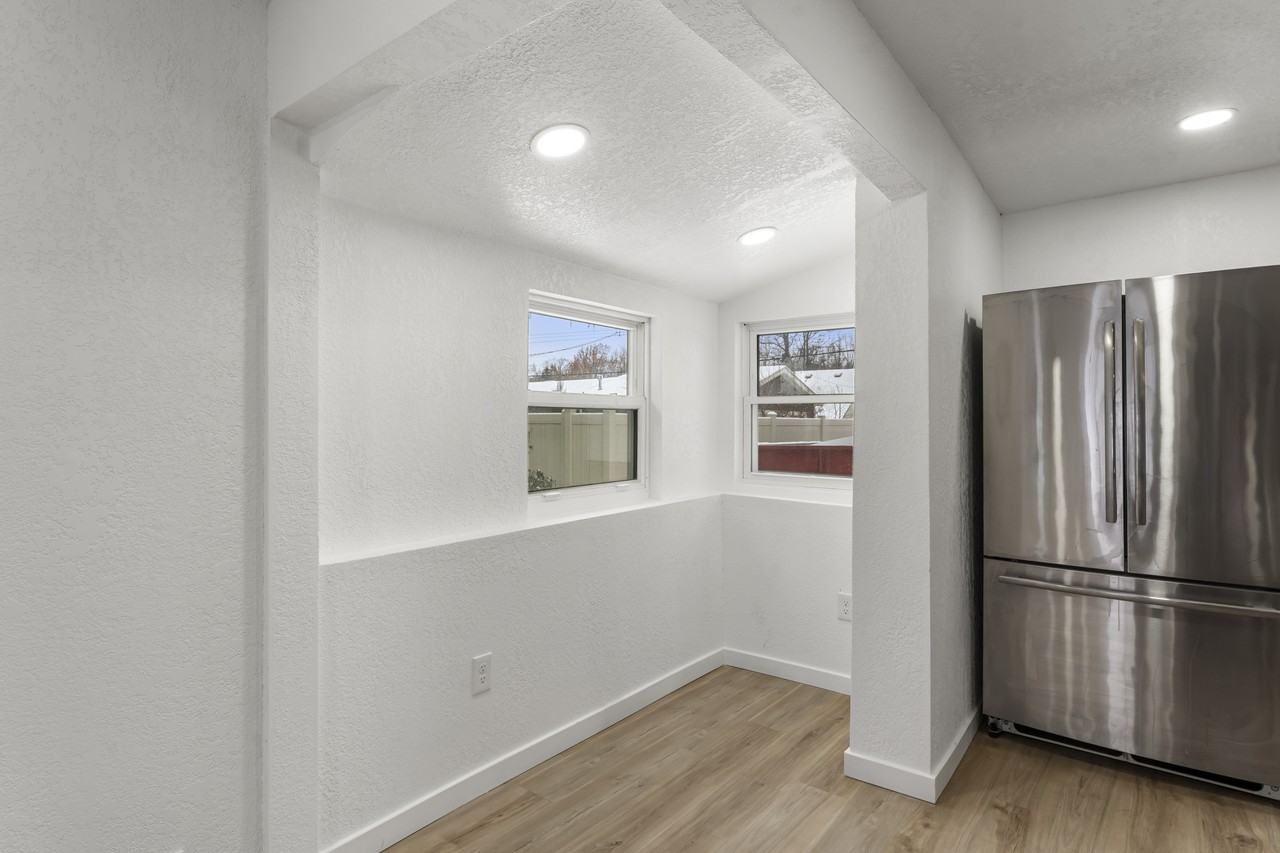 4448 43rd Ave S #NA - Photo 4 of 23