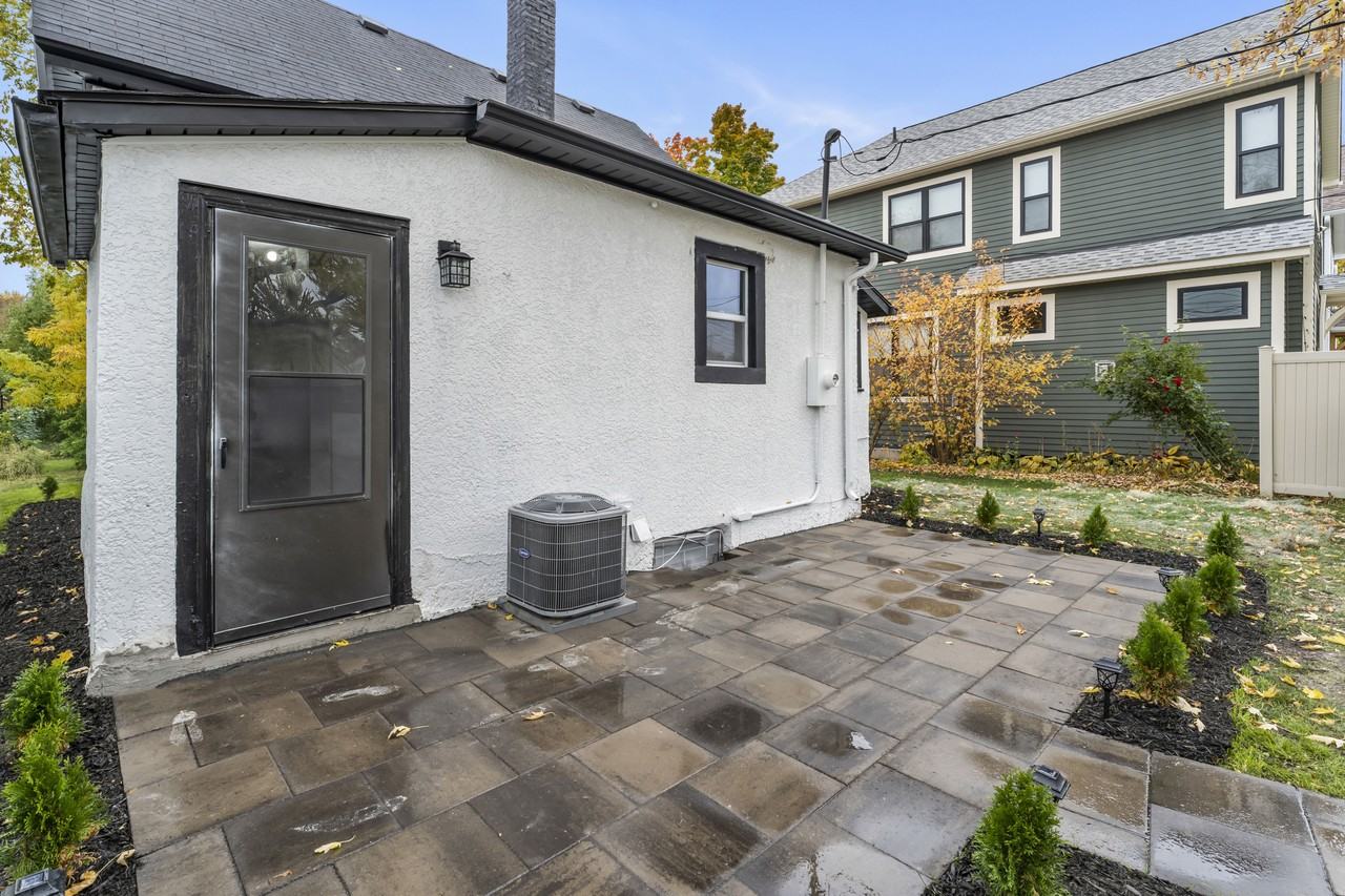 4448 43rd Ave S #NA - Photo 6 of 23