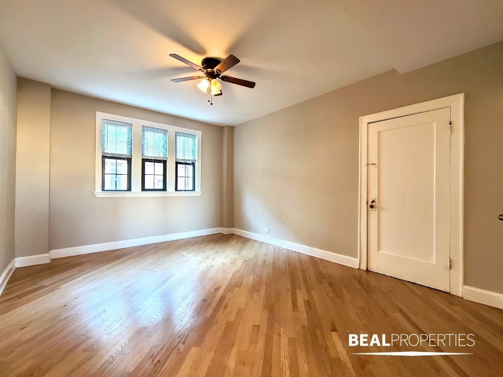896 Green Bay Rd #6 - Photo 4 of 12
