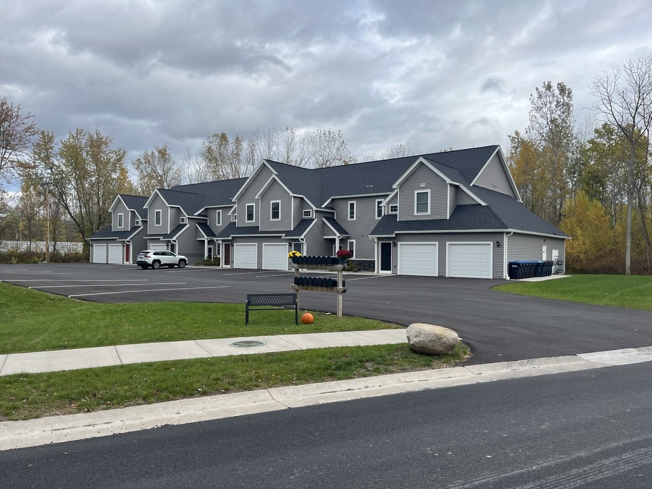 2081 Community Ln #602