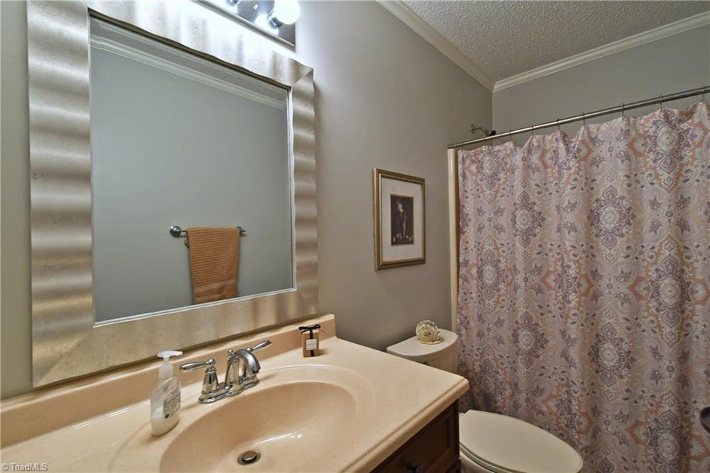 1896 Stonewood Dr #NA - Photo 7 of 9