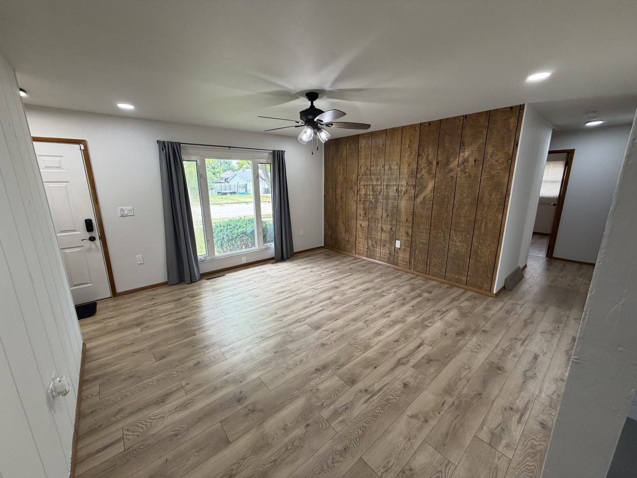 1818 Grandview Dr #NA - Photo 3 of 19