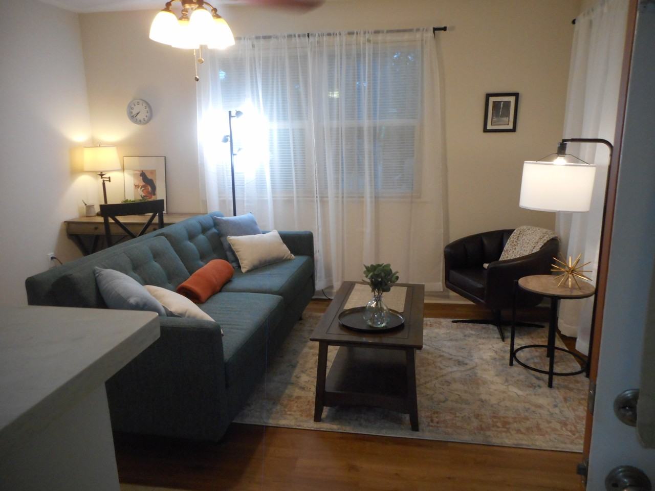 663 Terrace St #B - Photo 2 of 17