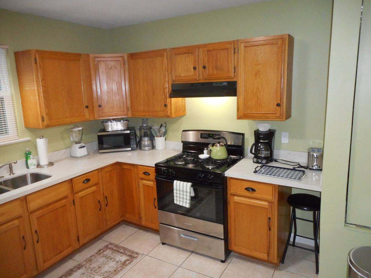 663 Terrace St #B - Photo 5 of 17