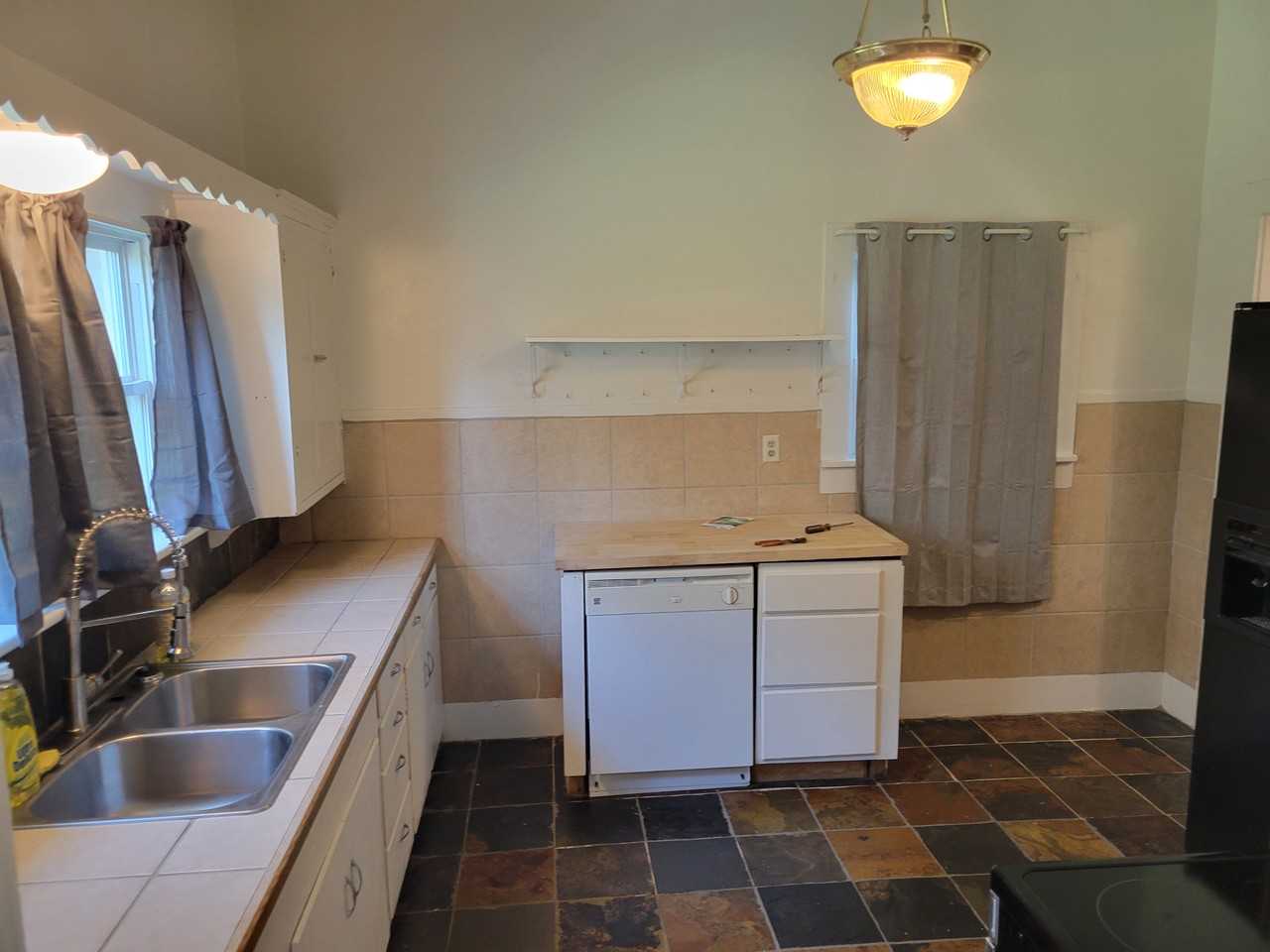 606 E Avenue C #NA - Photo 6 of 21