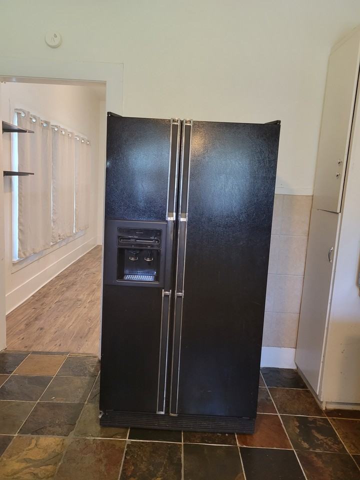 606 E Avenue C #NA - Photo 7 of 21