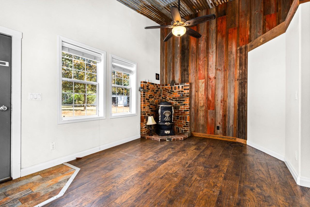 2385 Cascade Hwy Se #1 - Photo 2 of 23