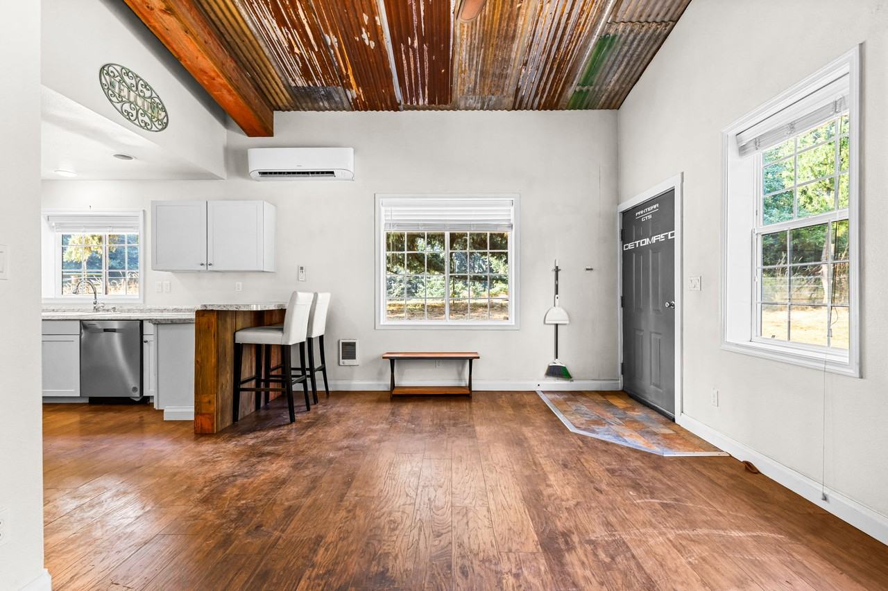 2385 Cascade Hwy Se #1 - Photo 4 of 23