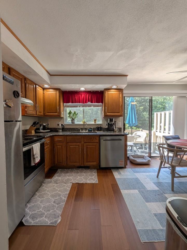 804 Pinewood Dr #804 - Photo 7 of 21