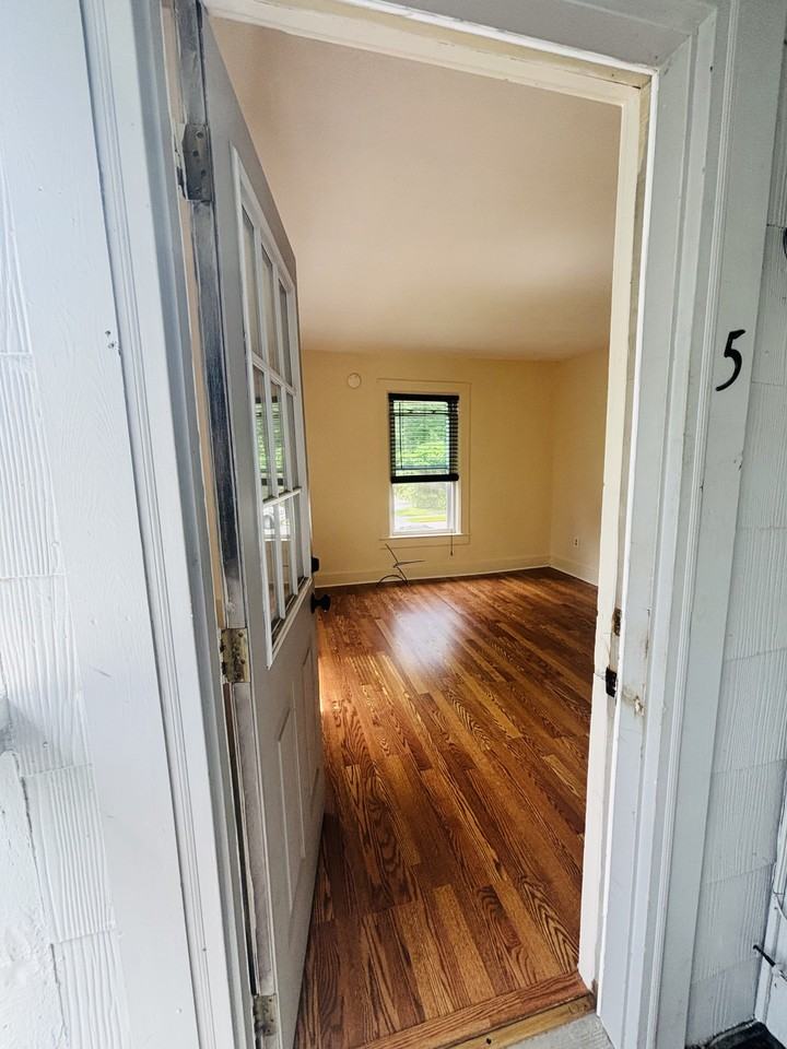 168 Ottawa St #5 - Photo 4 of 11