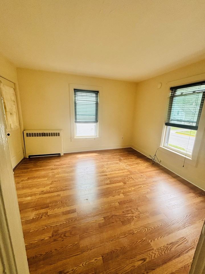 168 Ottawa St #5 - Photo 6 of 11