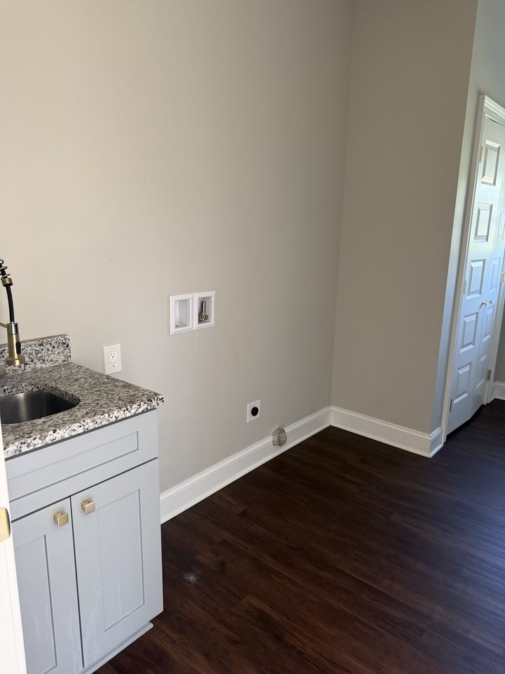 348 Old Norman Park Rd #NA - Photo 2 of 7