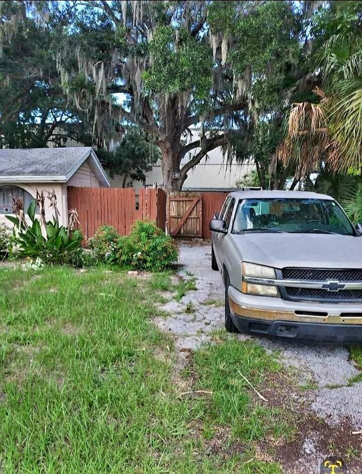 627 State Ave #A - Photo 6 of 40