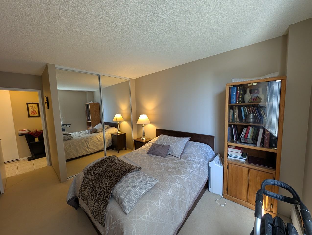 2020 Fullerton Avenue #808 - Photo 2 of 9