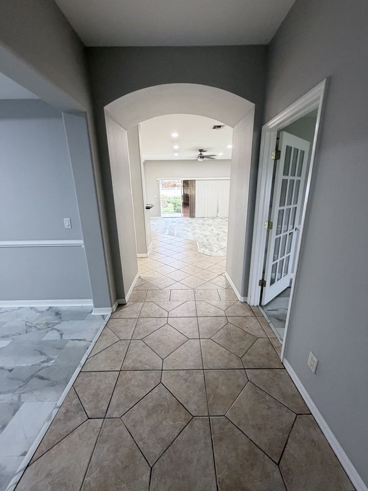 3806 Sw 15th Pl #NA - Photo 2 of 16