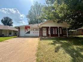 211 Willowbrook Ln - Photo 1 of 1