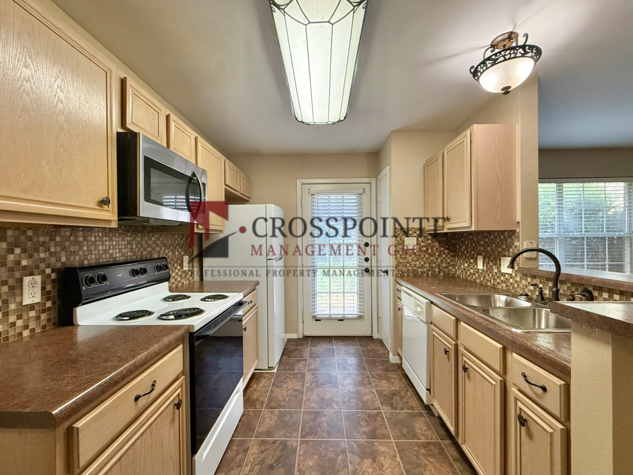 211 Willowbrook Ln - Photo 6 of 19