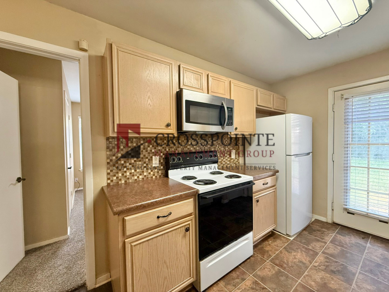 211 Willowbrook Ln - Photo 7 of 19