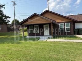 featured image of 300 Valley Stream Cir