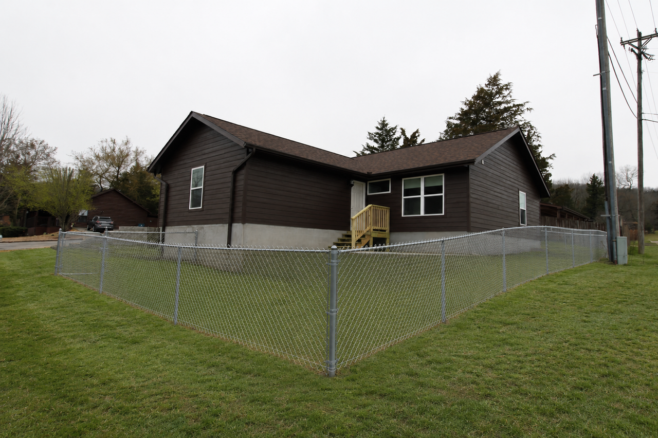 300 Valley Stream Cir - Photo 4 of 11