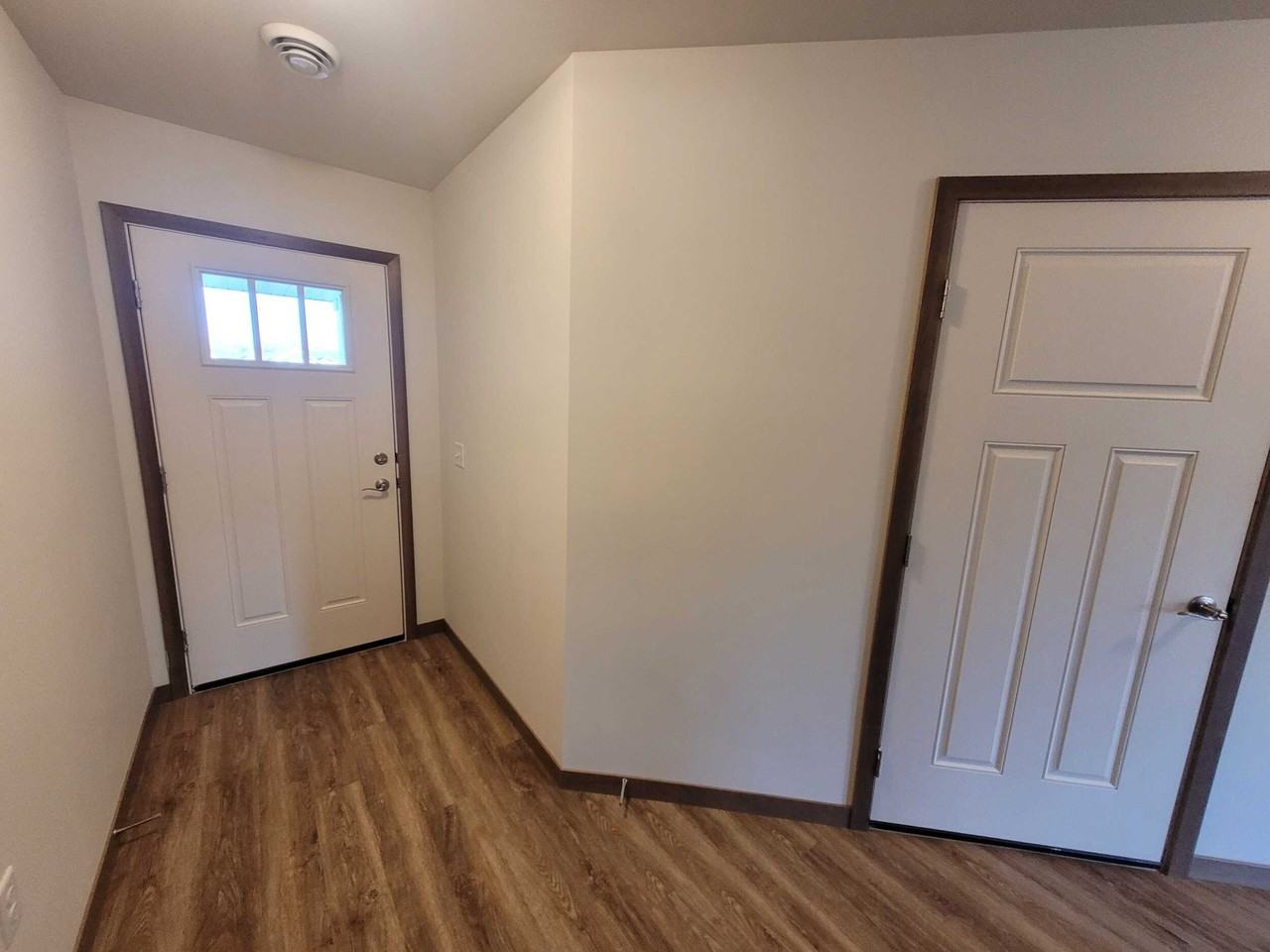 1606 E 23rd St #NA - Photo 4 of 38