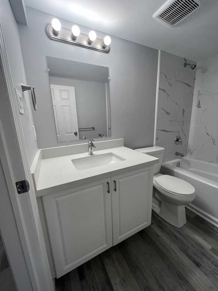 607 Corrigan Crescent #2 - Photo 5 of 26
