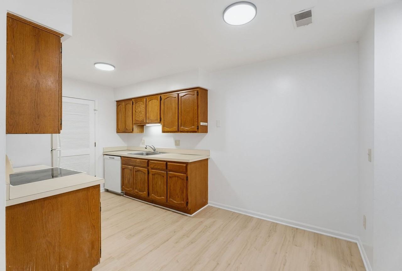 18600 Fraser Group - Photo 4 of 16