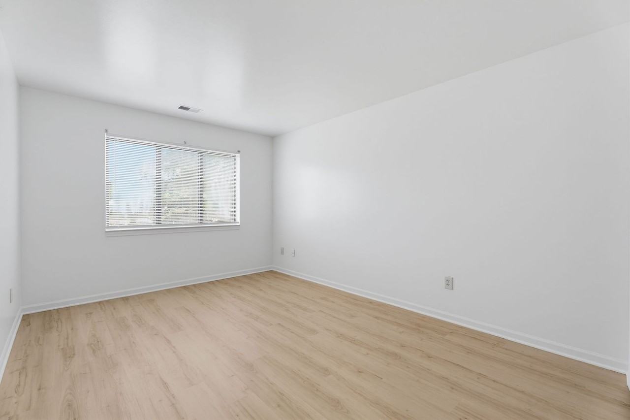 18600 Fraser Group - Photo 6 of 10