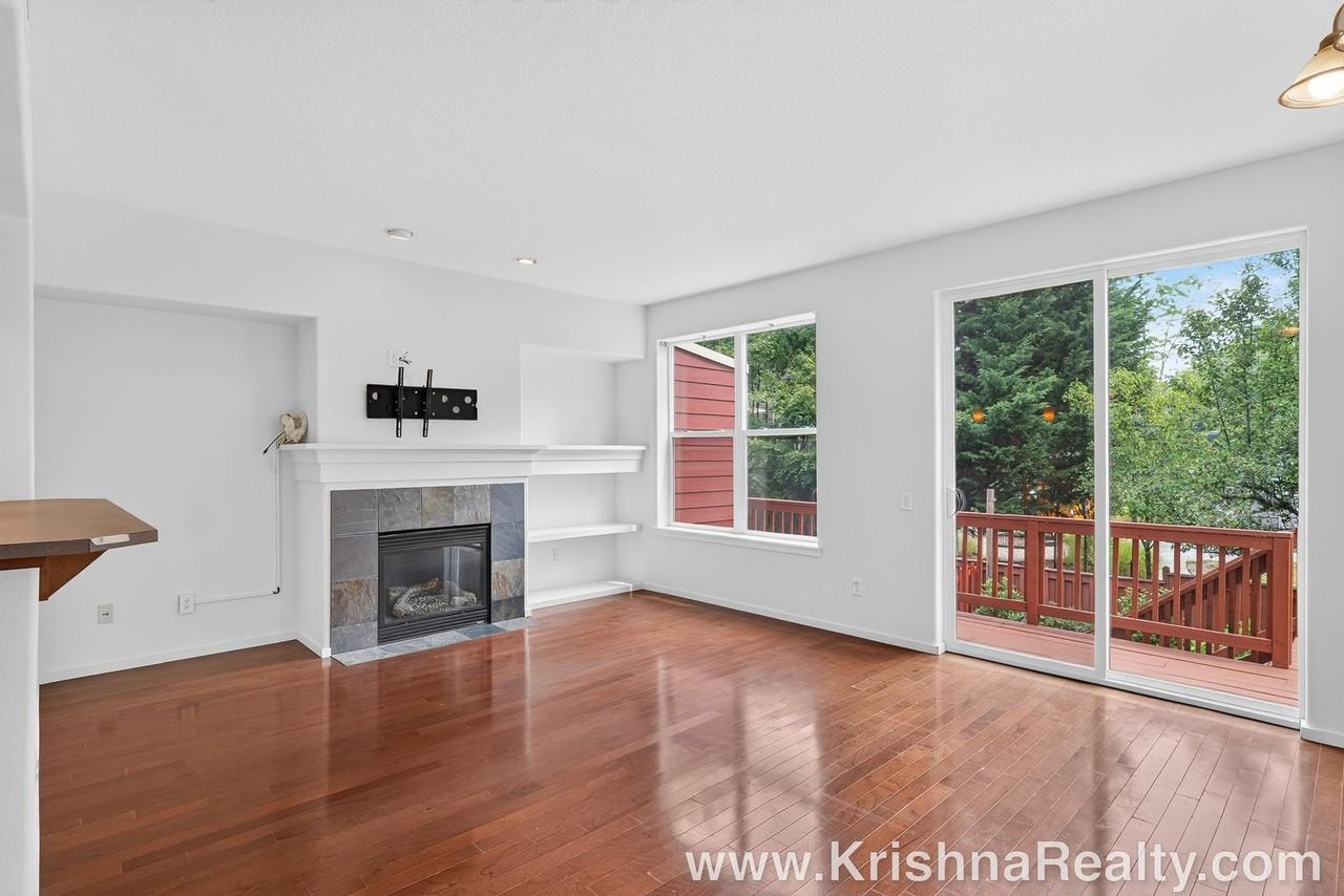 2114 Ne Sheffield Ave - Photo 4 of 22