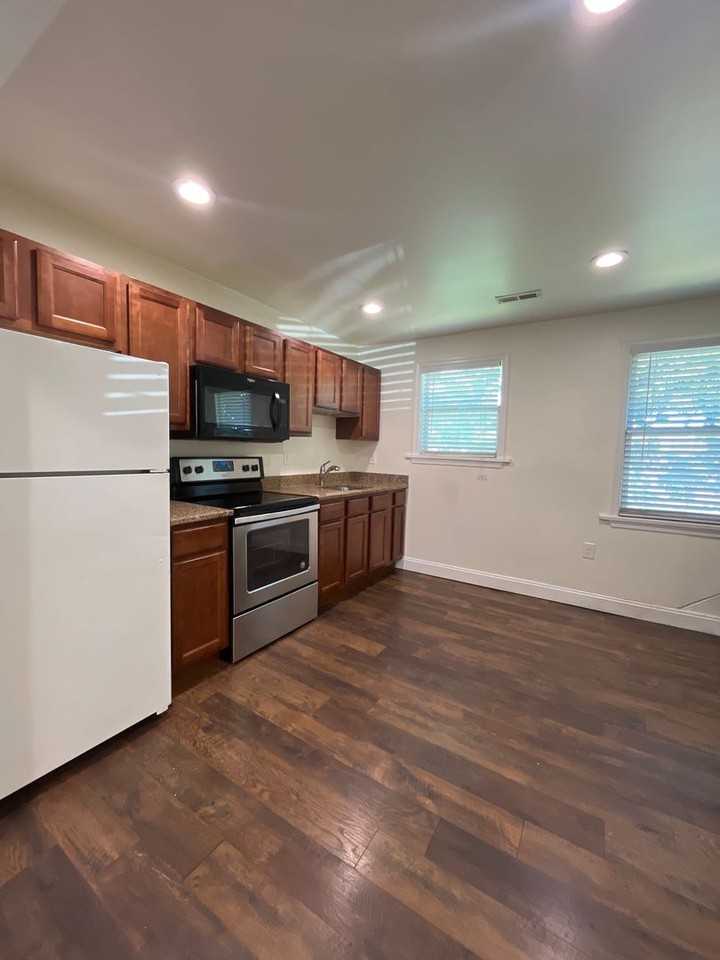 43 N 5th St - Photo 4 of 11