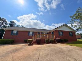 featured image of 101 Hunters Run Rd