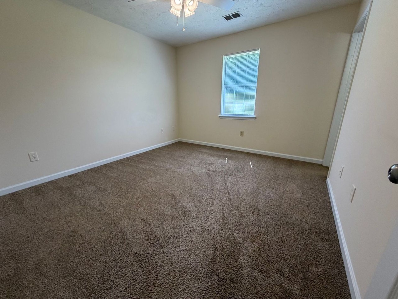 101 Hunters Run Rd - Photo 5 of 13