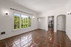 featured image of 1848 N Mariposa Ave