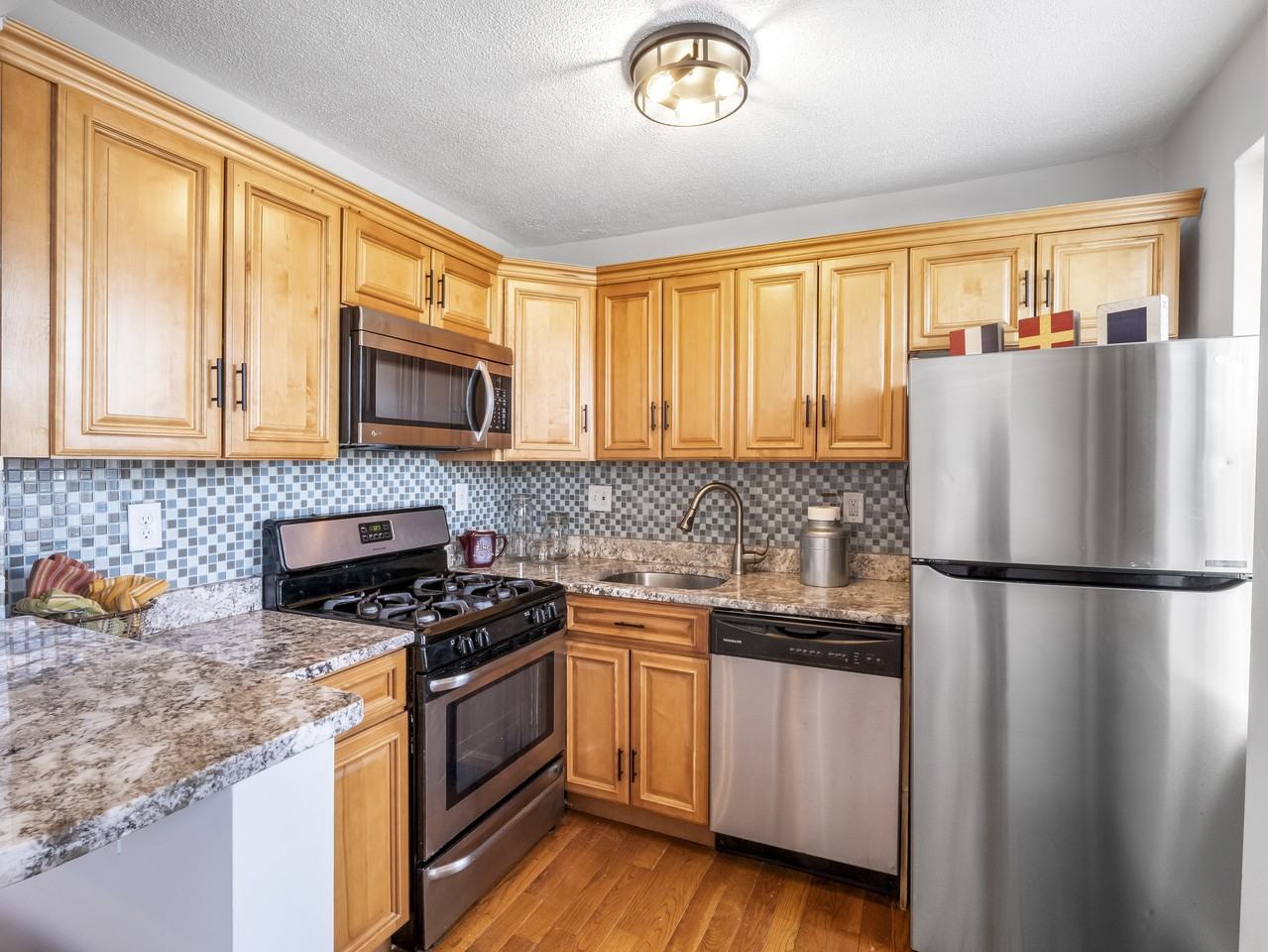 8 Walnut Street #28