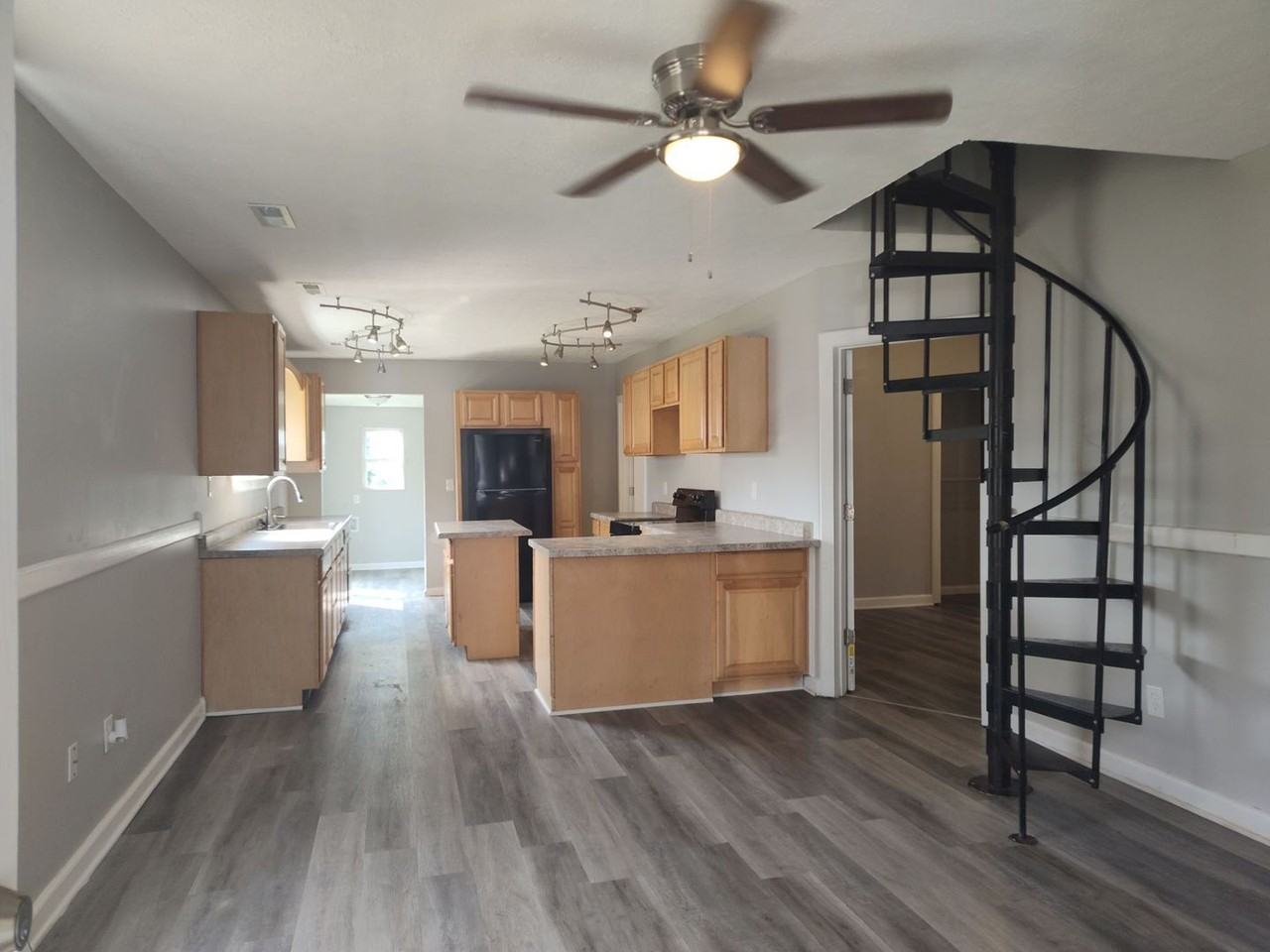 1834 Culbertson Ave - Photo 4 of 13