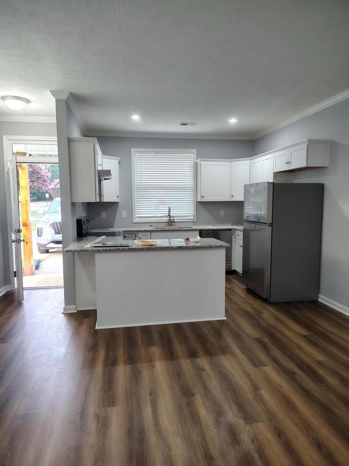 1061 Pinecrest Ave #A - Photo 5 of 27