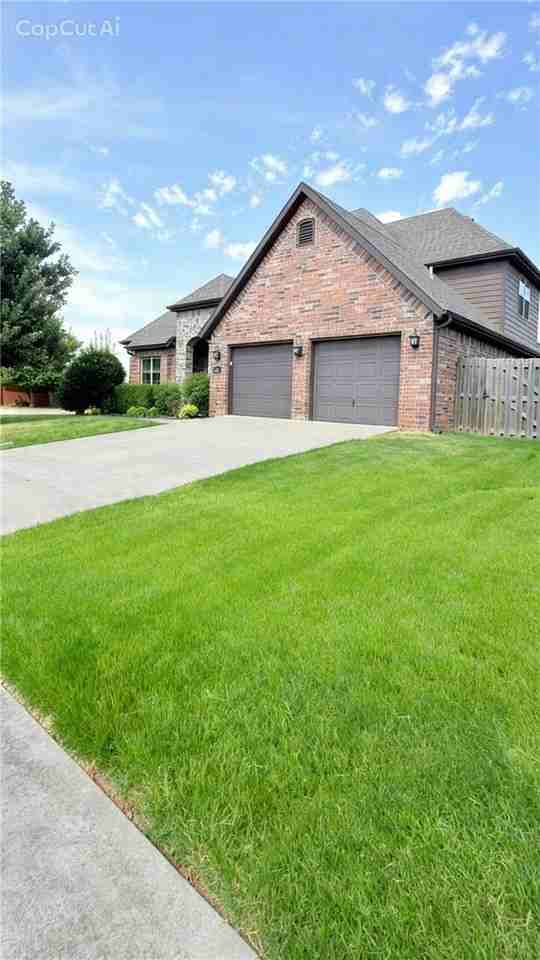 4201 Sw Layton Rd - Photo 2 of 40