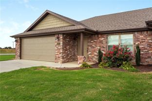 1411 Summer Ave - Photo 1 of 1
