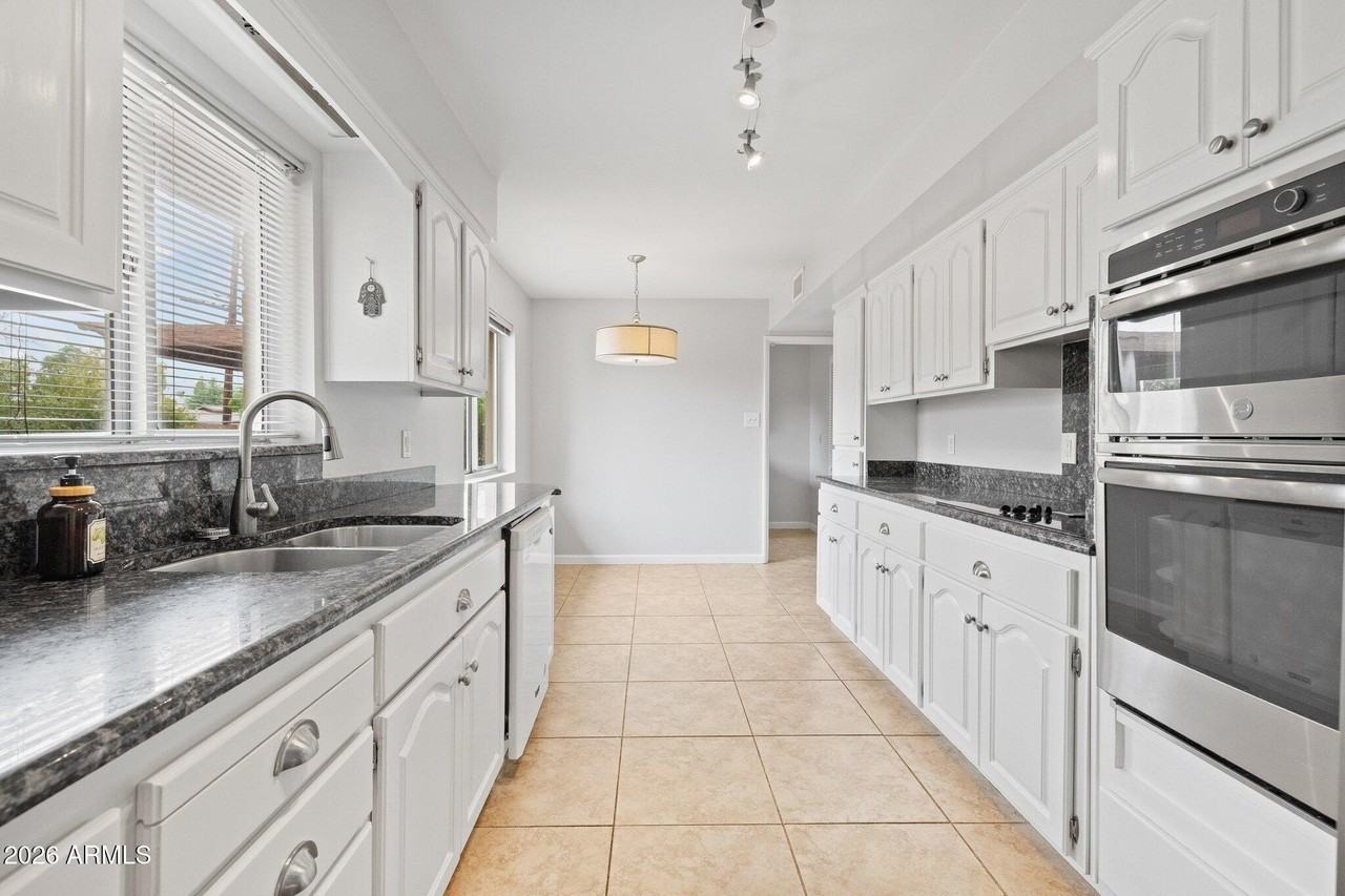 4909 E Flower St - Photo 2 of 18
