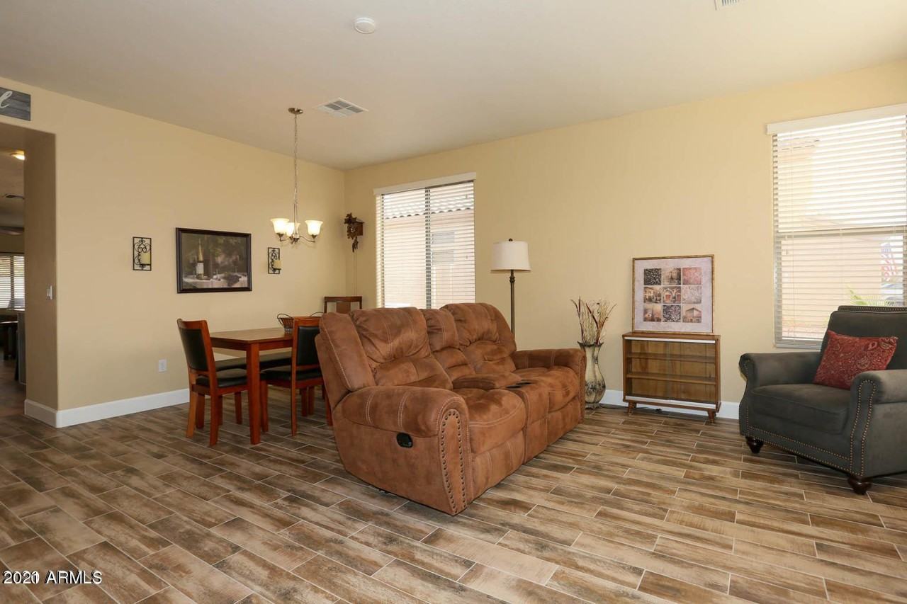 2056 E Riviera Dr - Photo 2 of 26